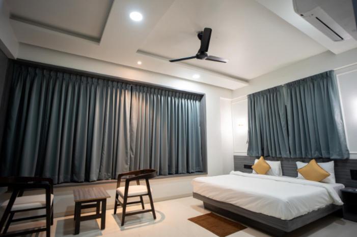 סולאפור Hotel Oberon מראה חיצוני תמונה