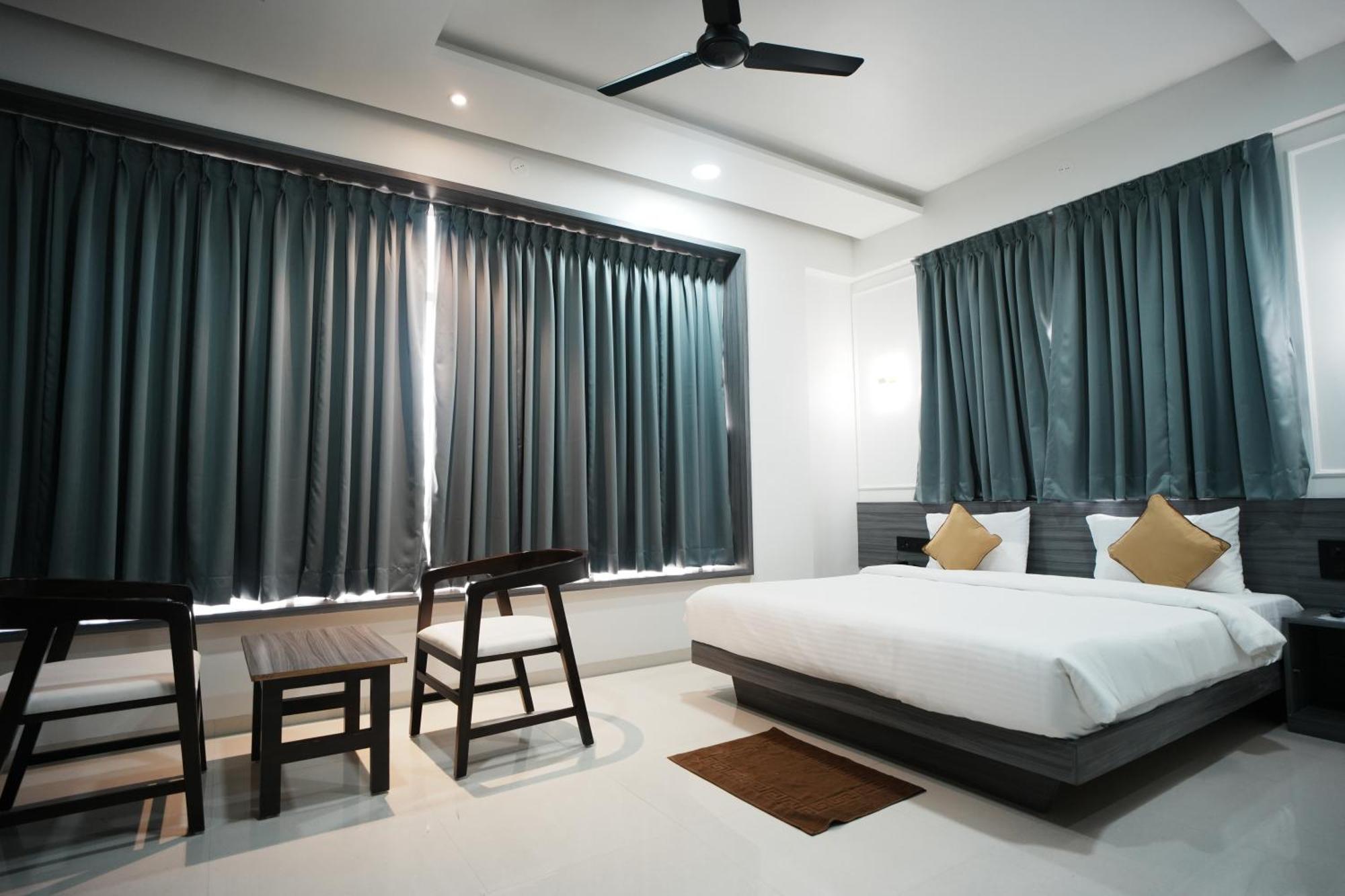 סולאפור Hotel Oberon מראה חיצוני תמונה